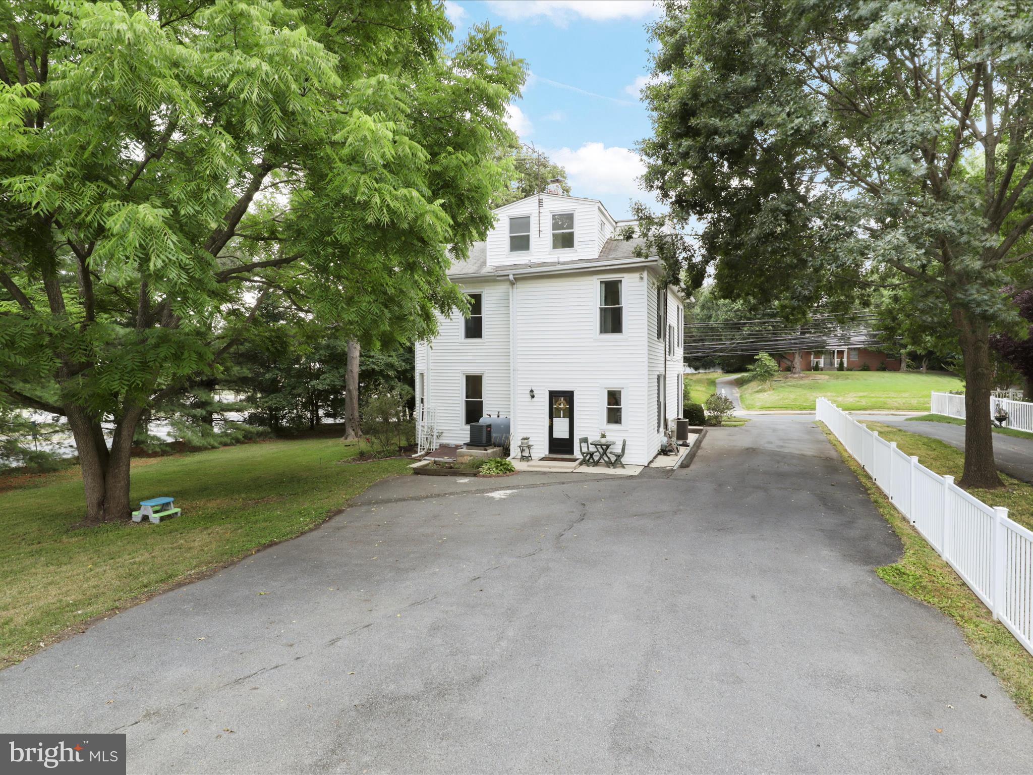 GAITHERSBURG OUTSIDE - Residential