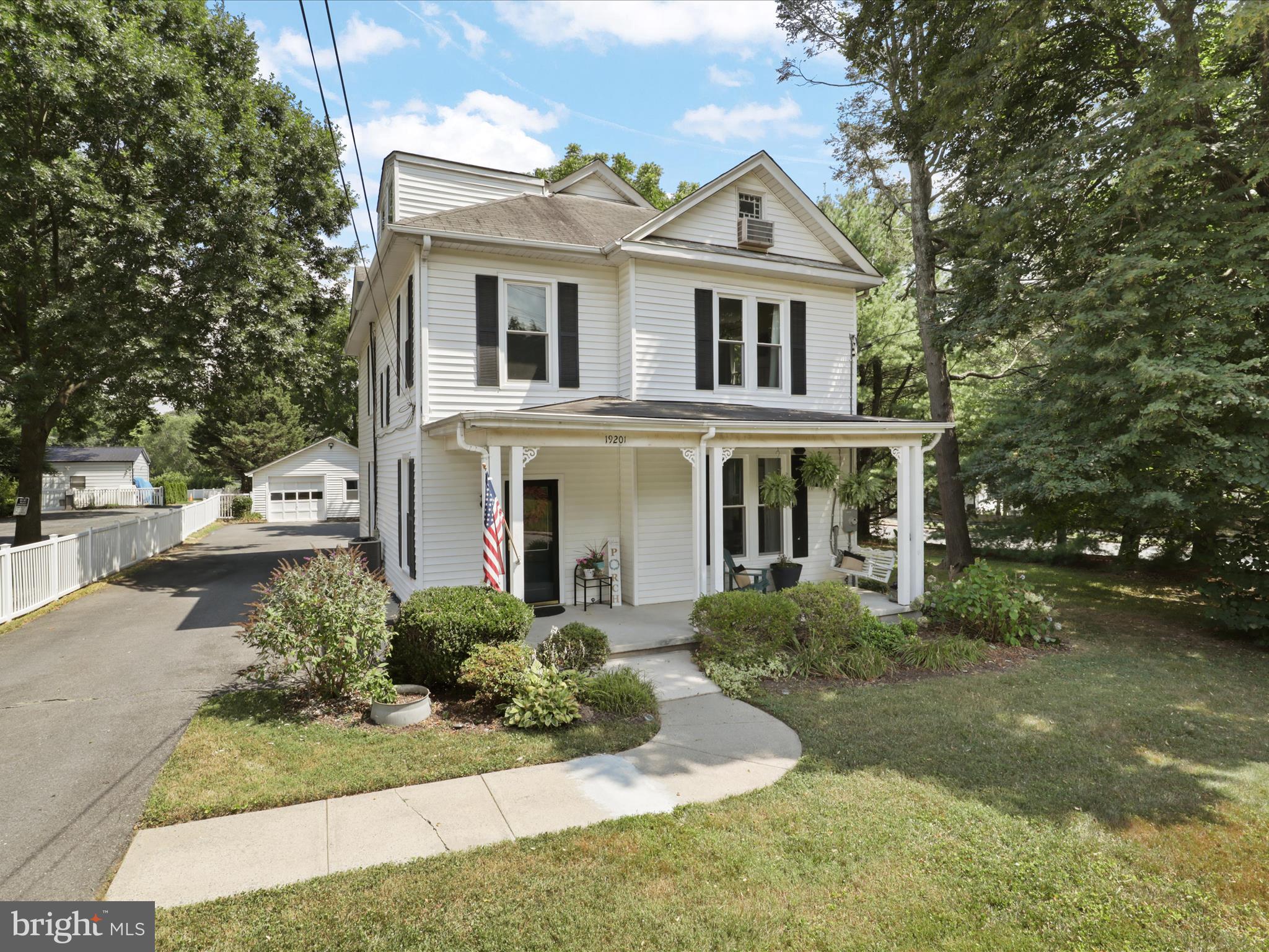 GAITHERSBURG OUTSIDE - Residential