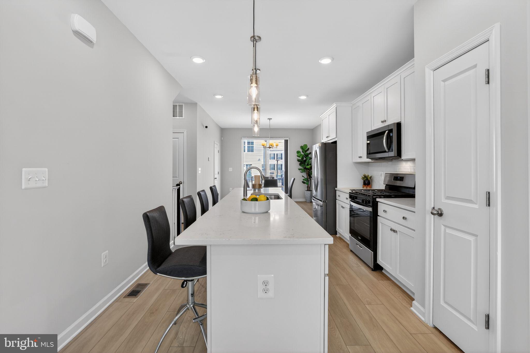 MONTGOMERY VILLAGE - Residential