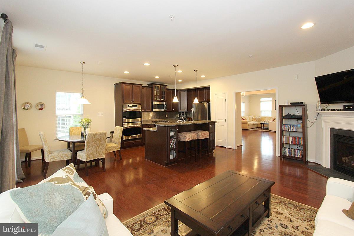 POTOMAC CLUB - Residential