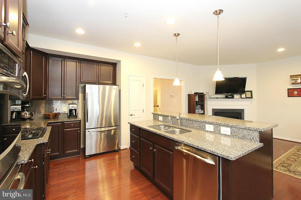 POTOMAC CLUB - Residential