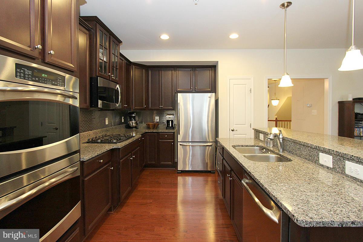 POTOMAC CLUB - Residential