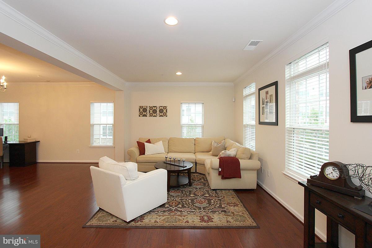 POTOMAC CLUB - Residential