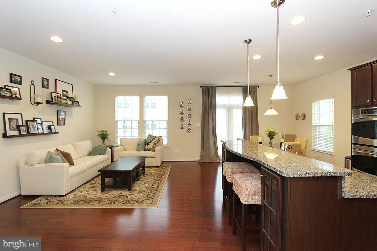 POTOMAC CLUB - Residential