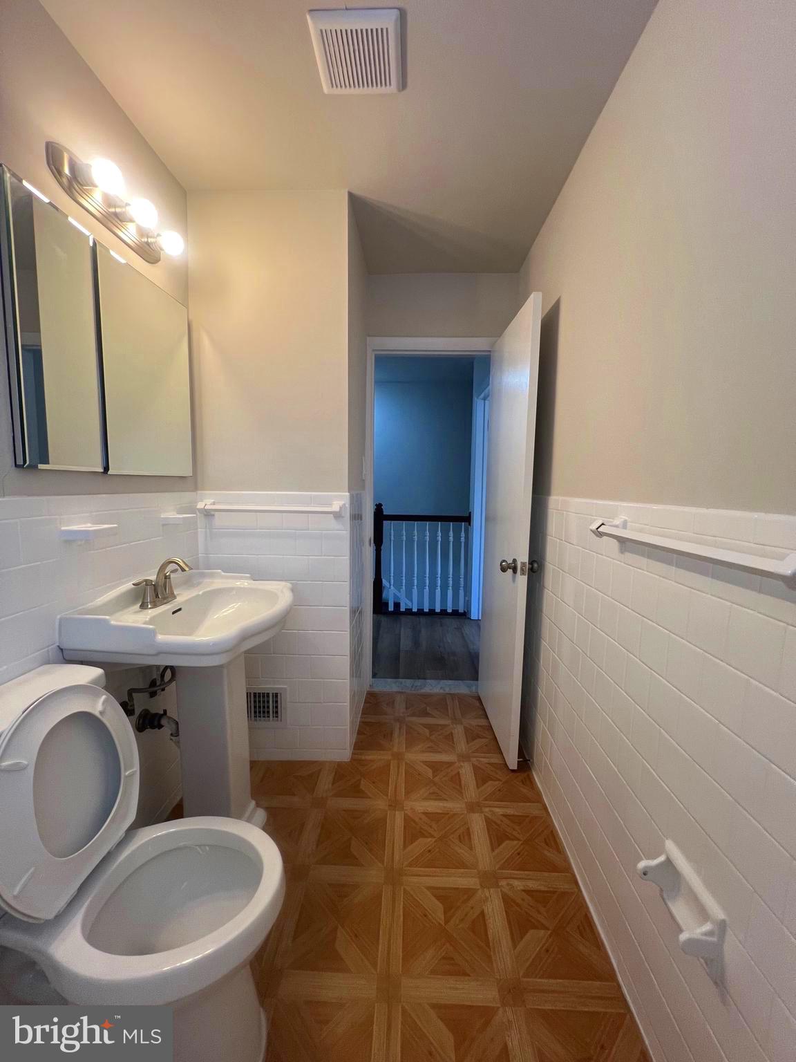 EDMONDSON PARK - Residential Lease