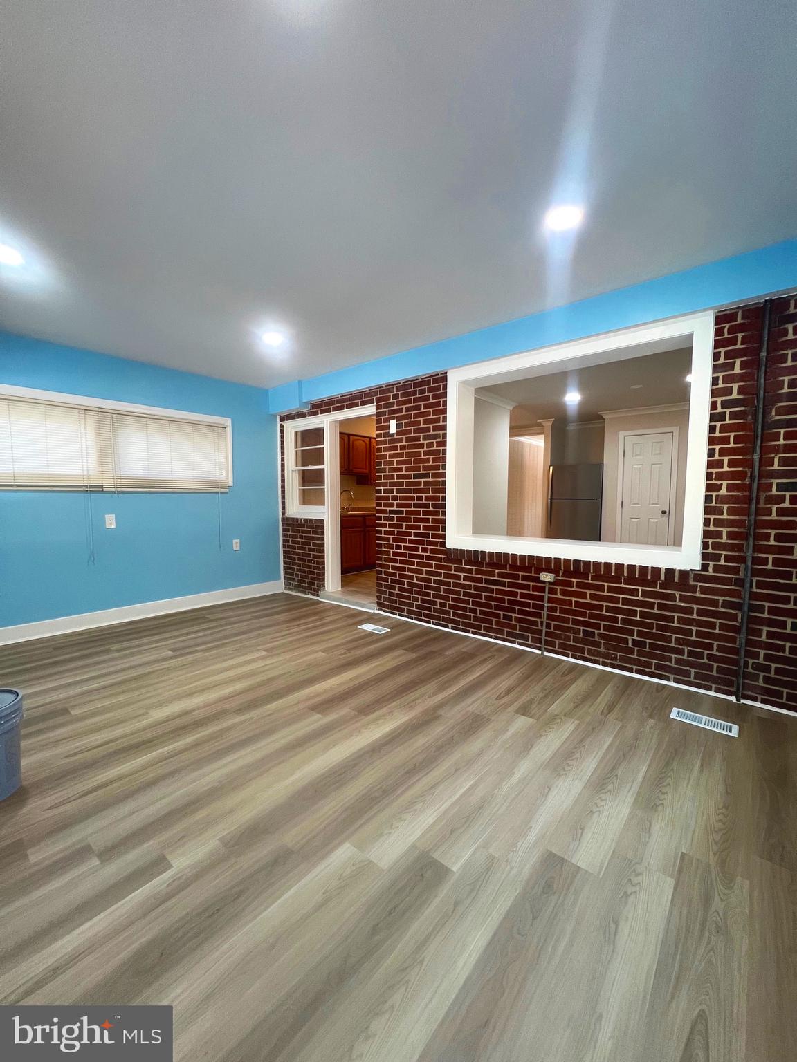 EDMONDSON PARK - Residential Lease