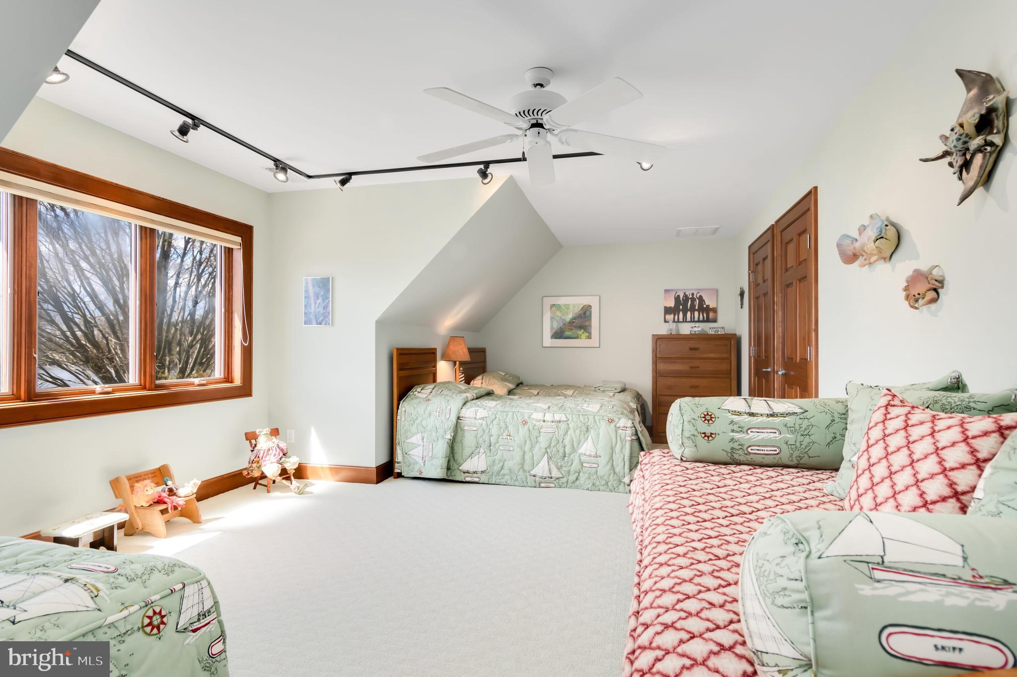 PATRICK'S PLAINS - Residential