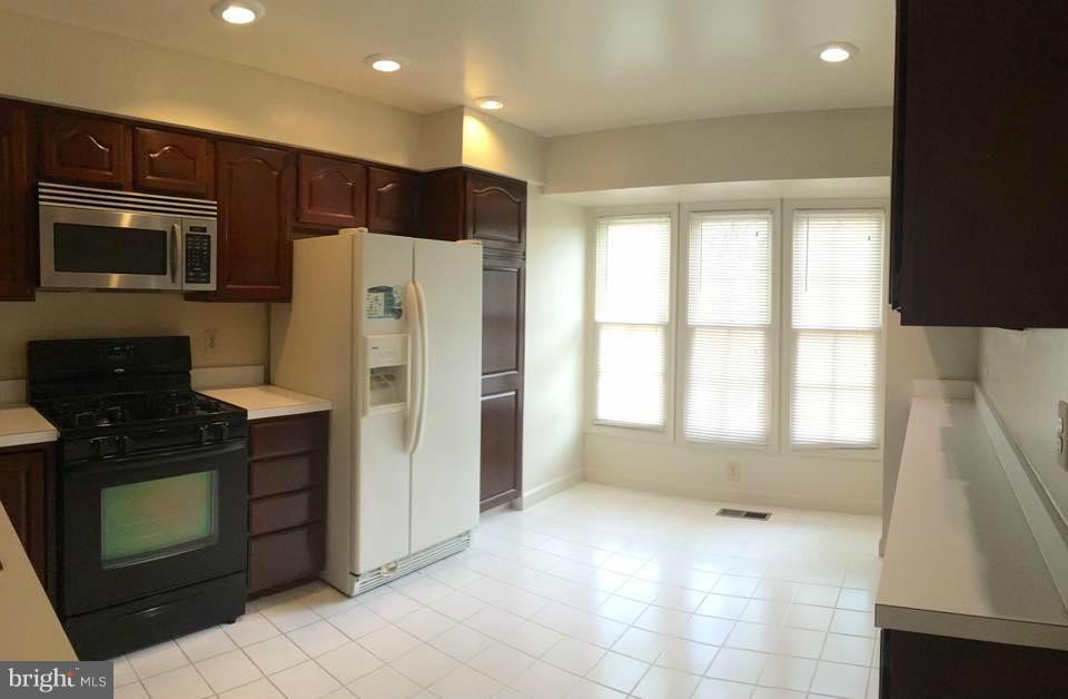 COURTHOUSE STATION - Residential Lease