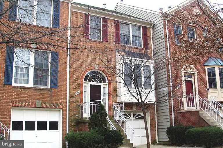 COURTHOUSE STATION - Residential Lease