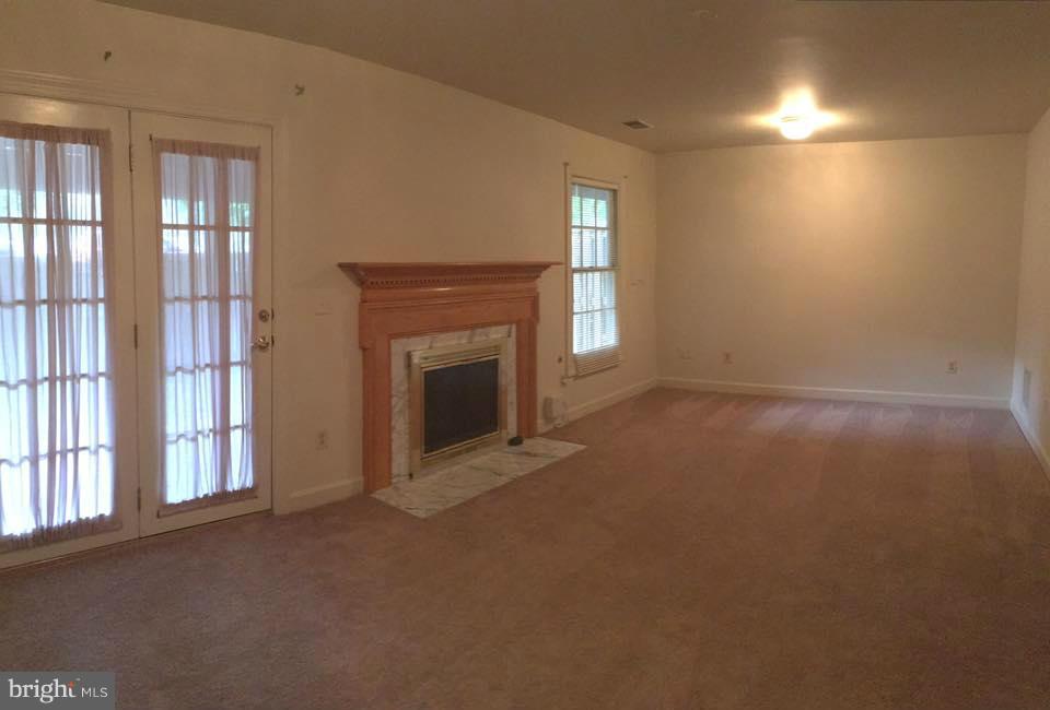 COURTHOUSE STATION - Residential Lease