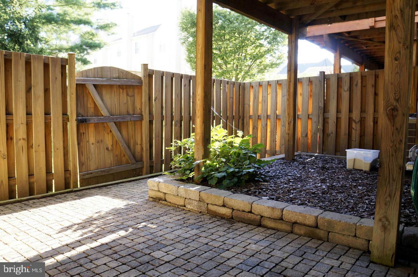 2043 PIERIS COURT