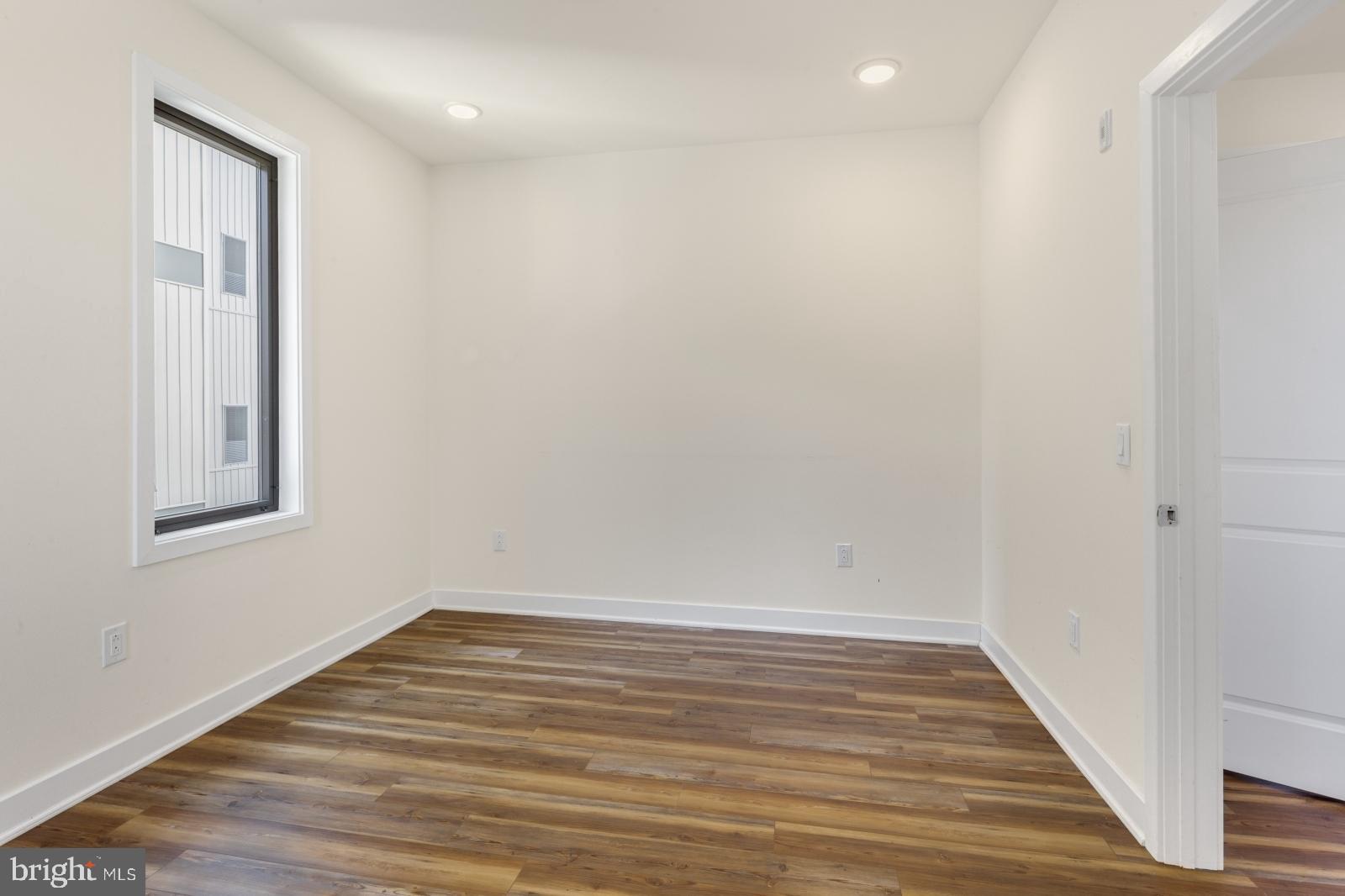 EAST KENSINGTON - Residential Lease