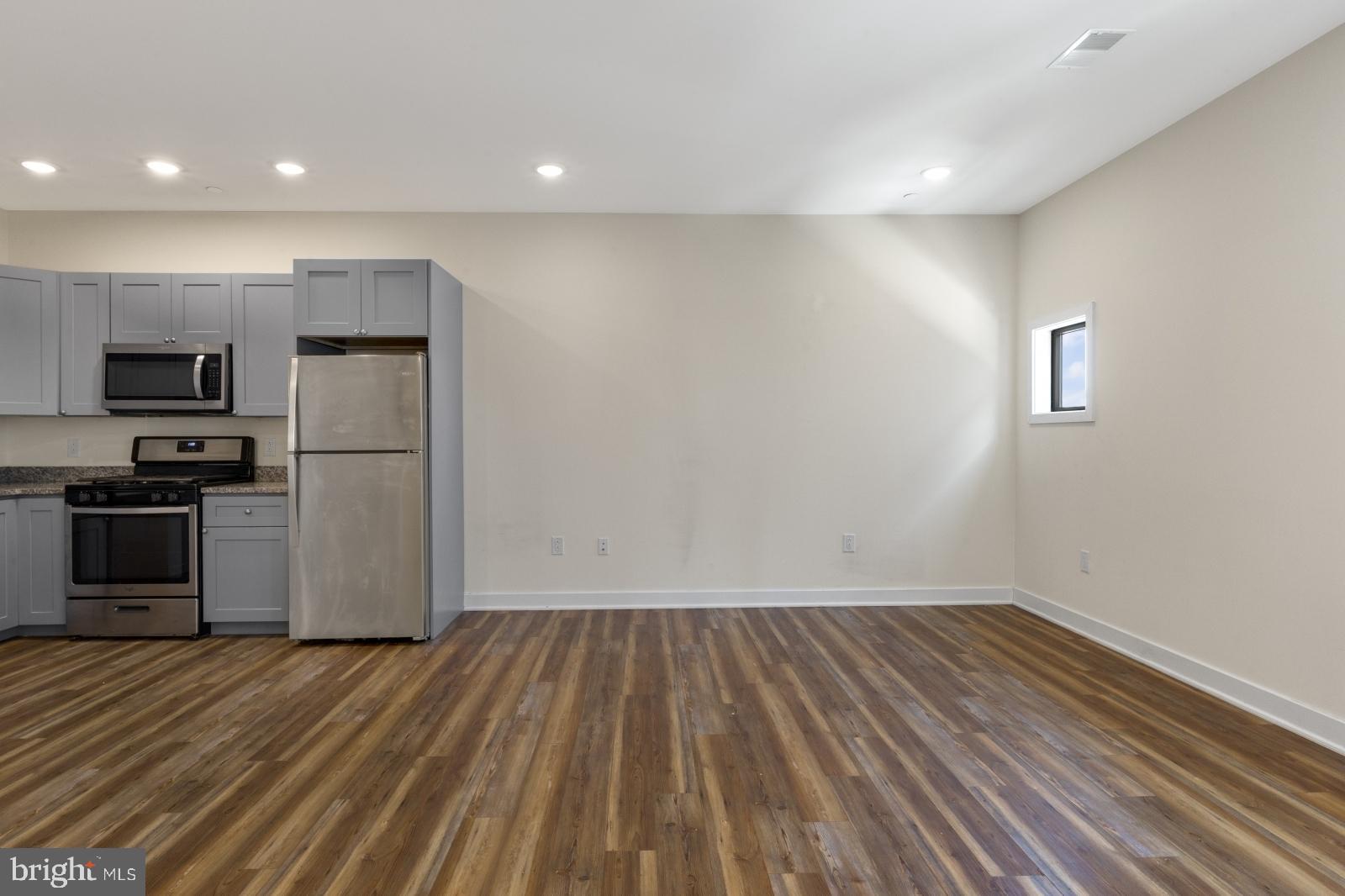 EAST KENSINGTON - Residential Lease