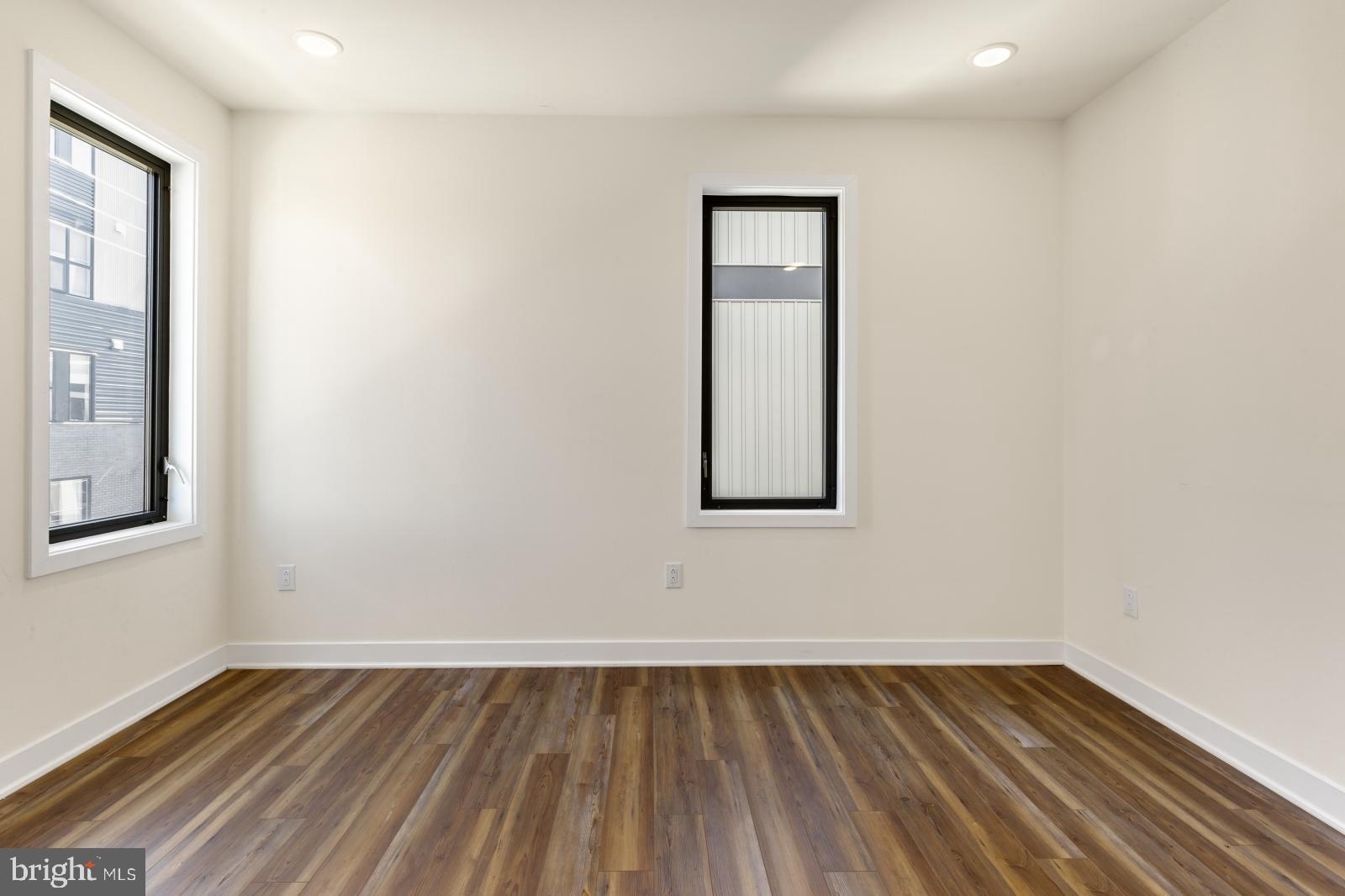 EAST KENSINGTON - Residential Lease