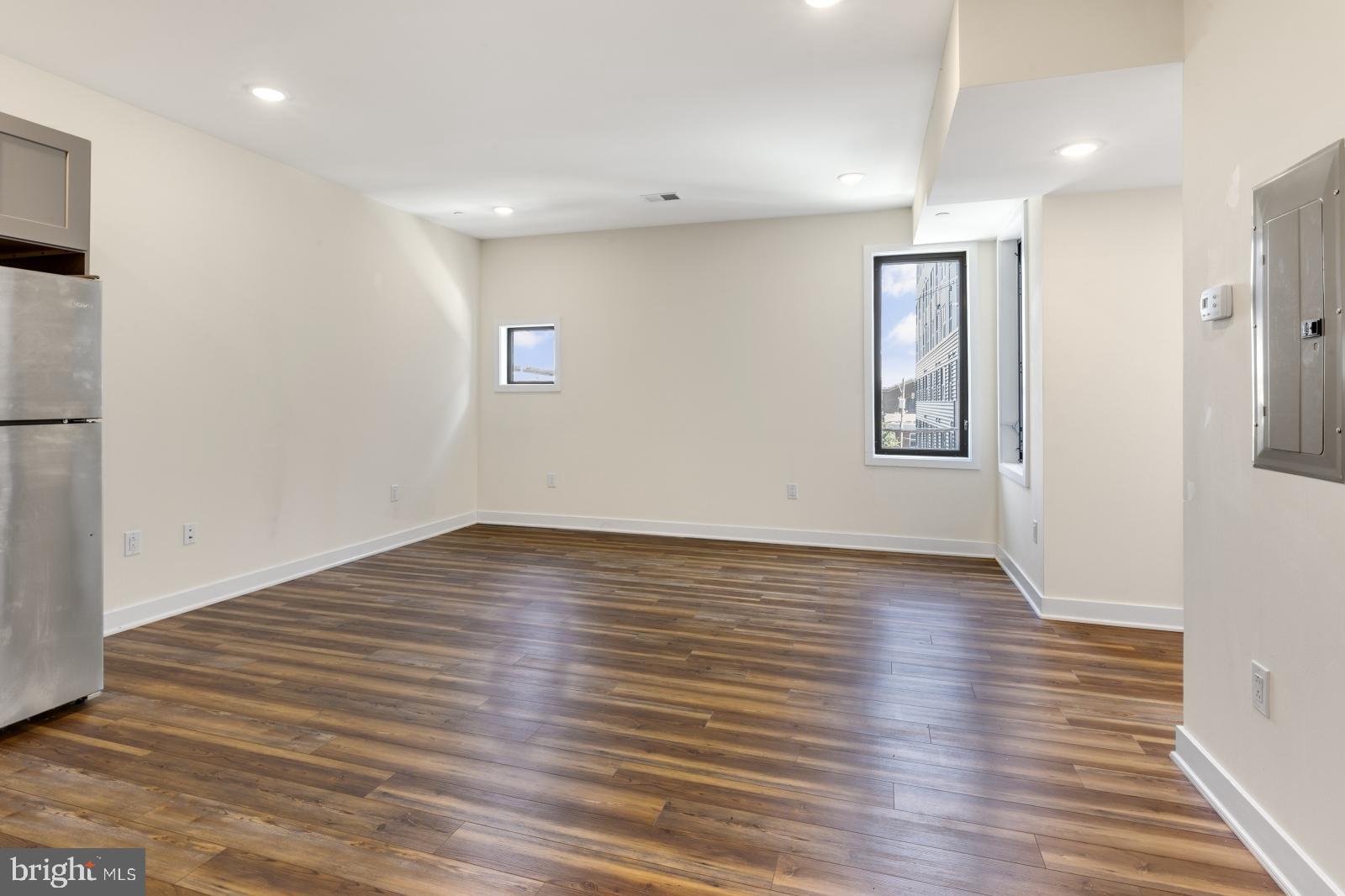 EAST KENSINGTON - Residential Lease