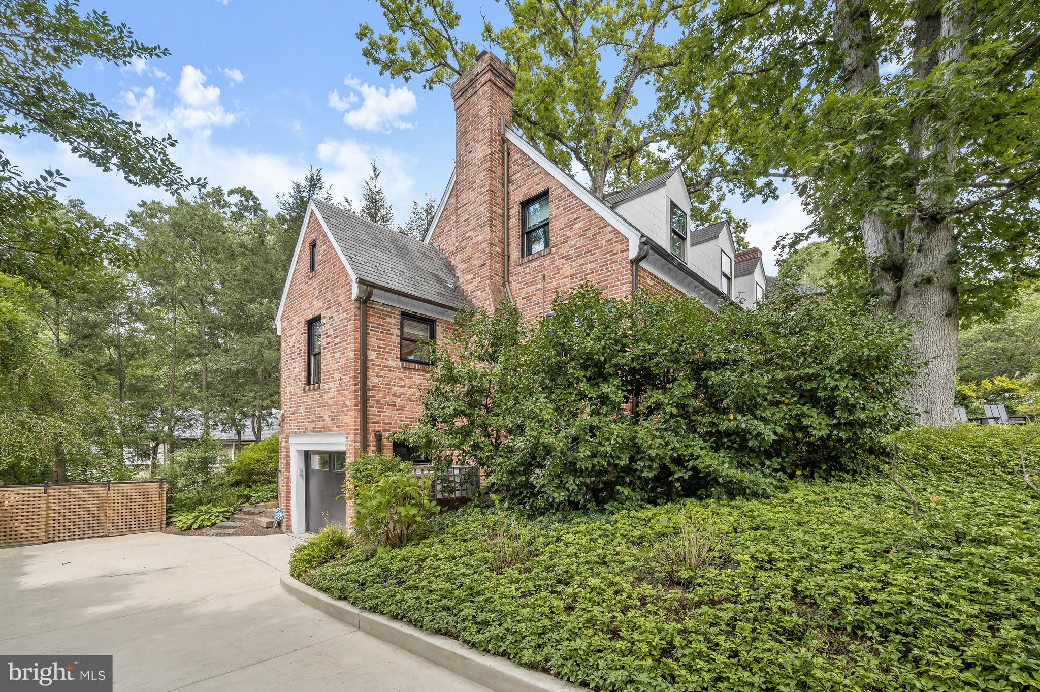 WESTMORELAND HILLS - Residential