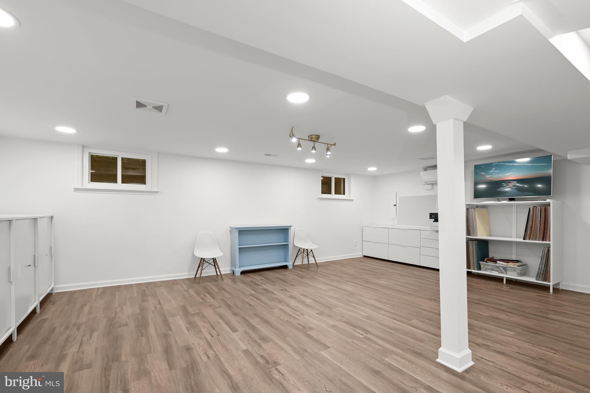 WESTMORELAND HILLS - Residential