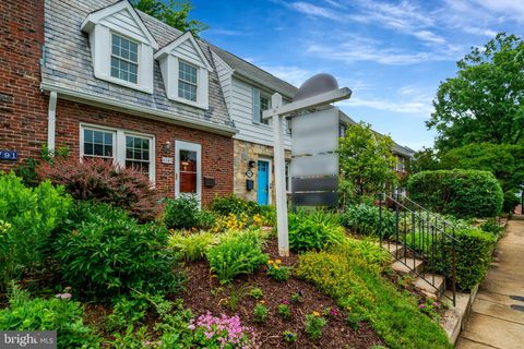 Photo of 4789 21st Road N, ARLINGTON, VA 22207 (MLS # VAAR2069912)