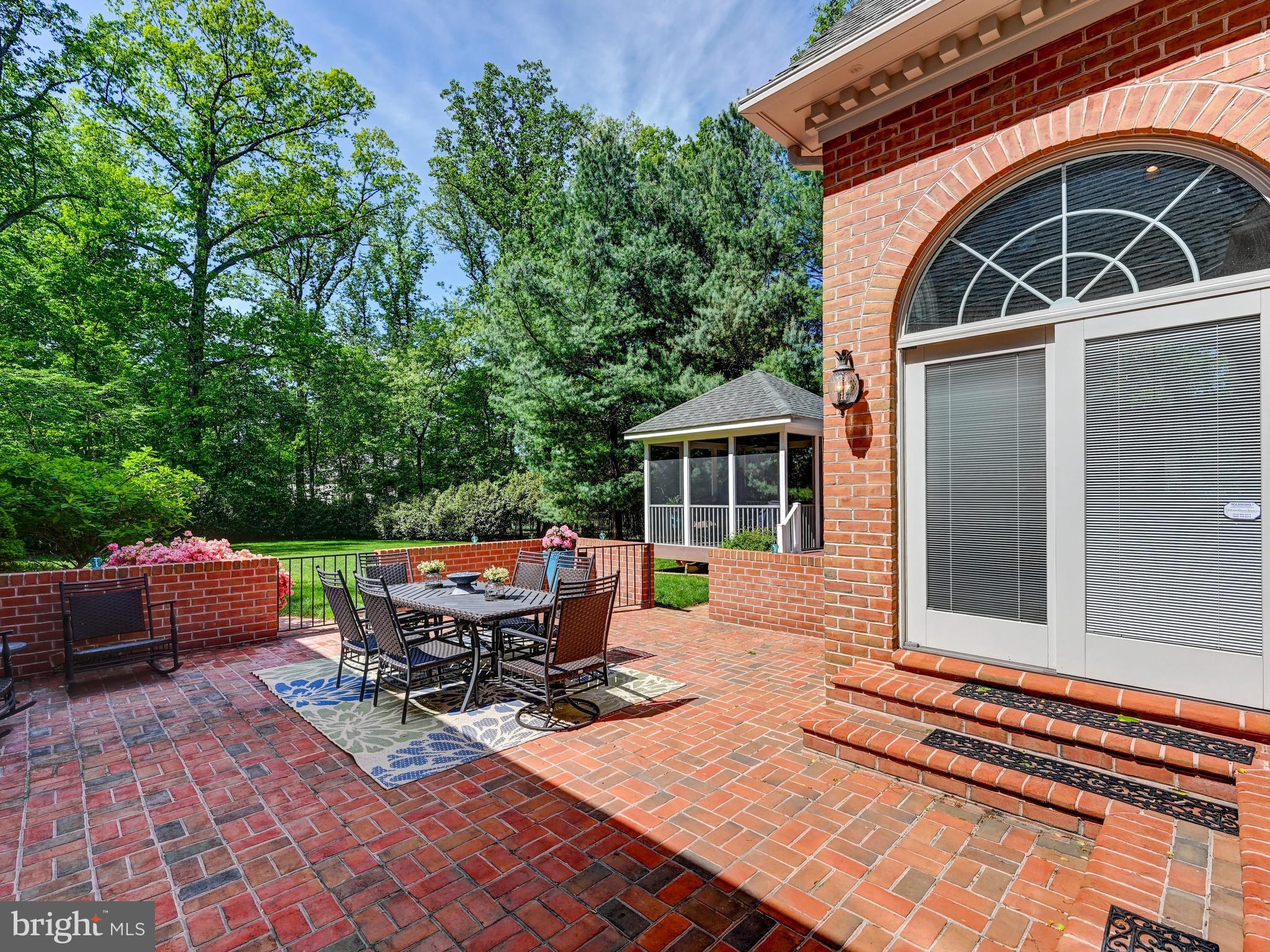LAURELFORD - Residential