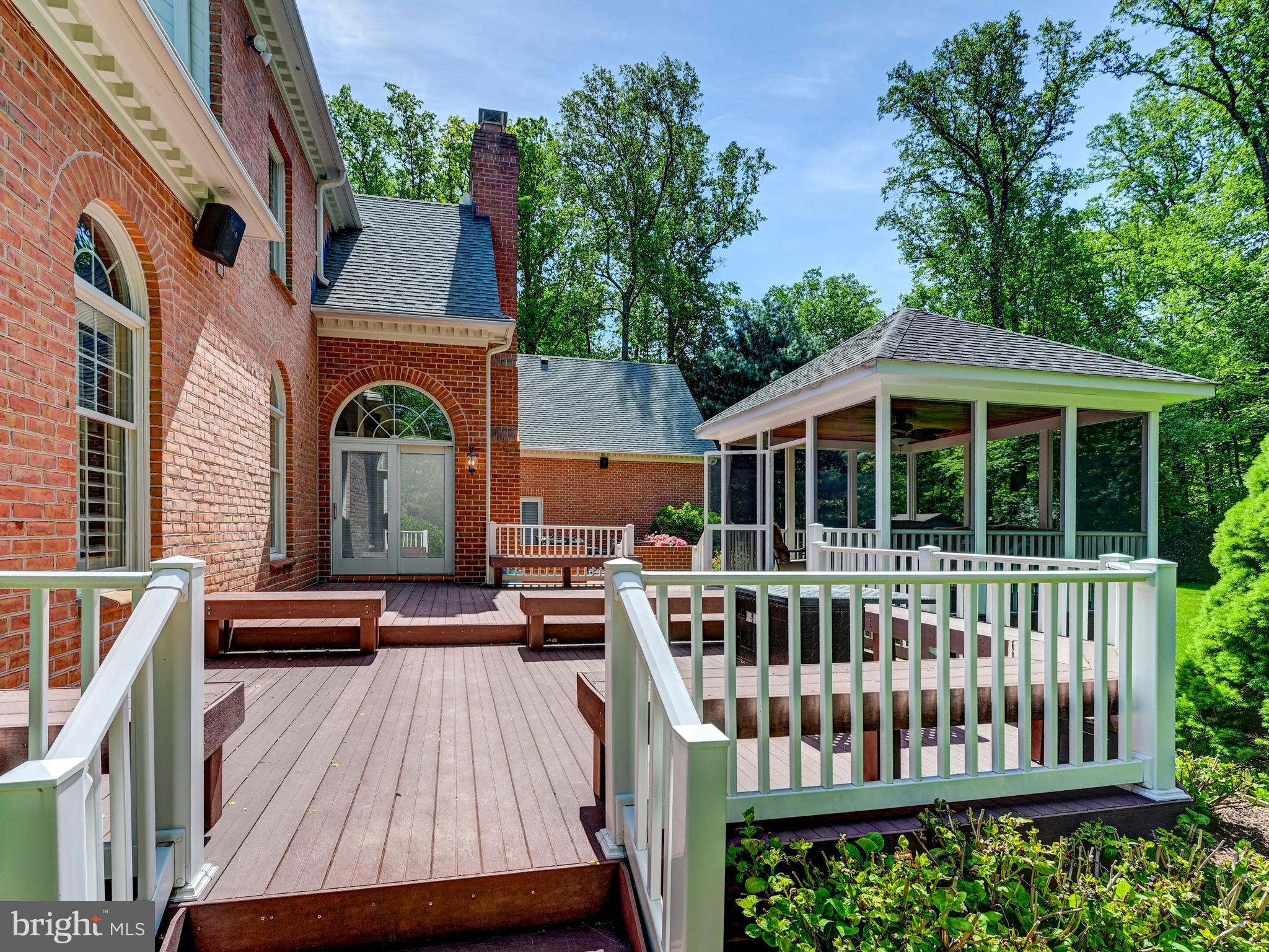 LAURELFORD - Residential