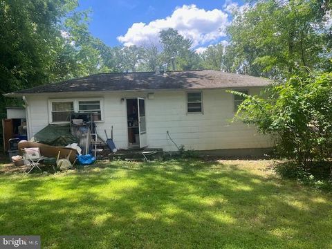 Photo of 3927 Kincaid Terrace, Kensington, MD 20895 (MLS # MDMC2139550) Photo of 3927 Kincaid Terrace, Kensington, MD 20895 (MLS # MDMC2139550)