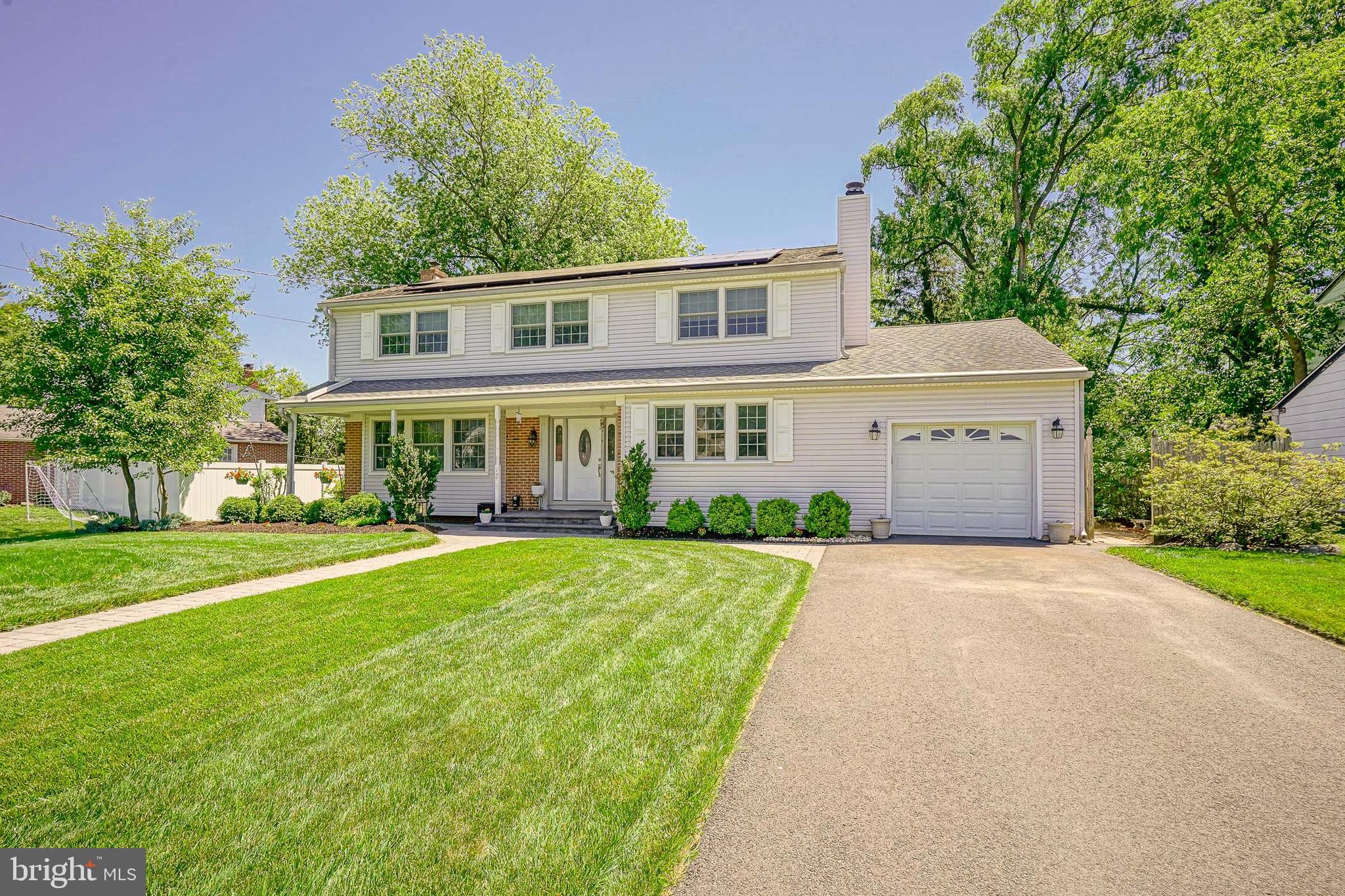 1237 HEARTWOOD DRIVE