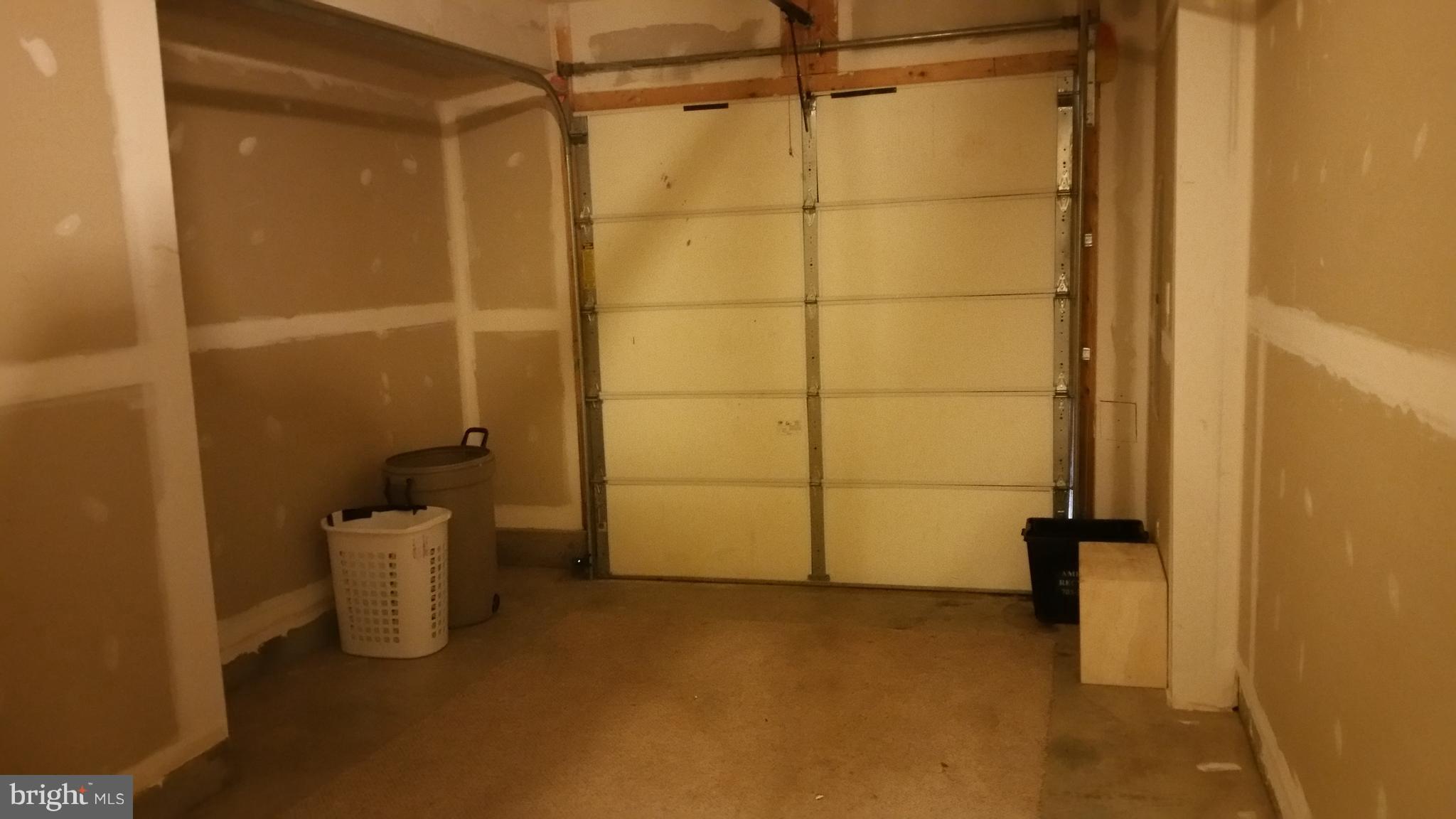 MADISON CRESCENT - Residential Lease