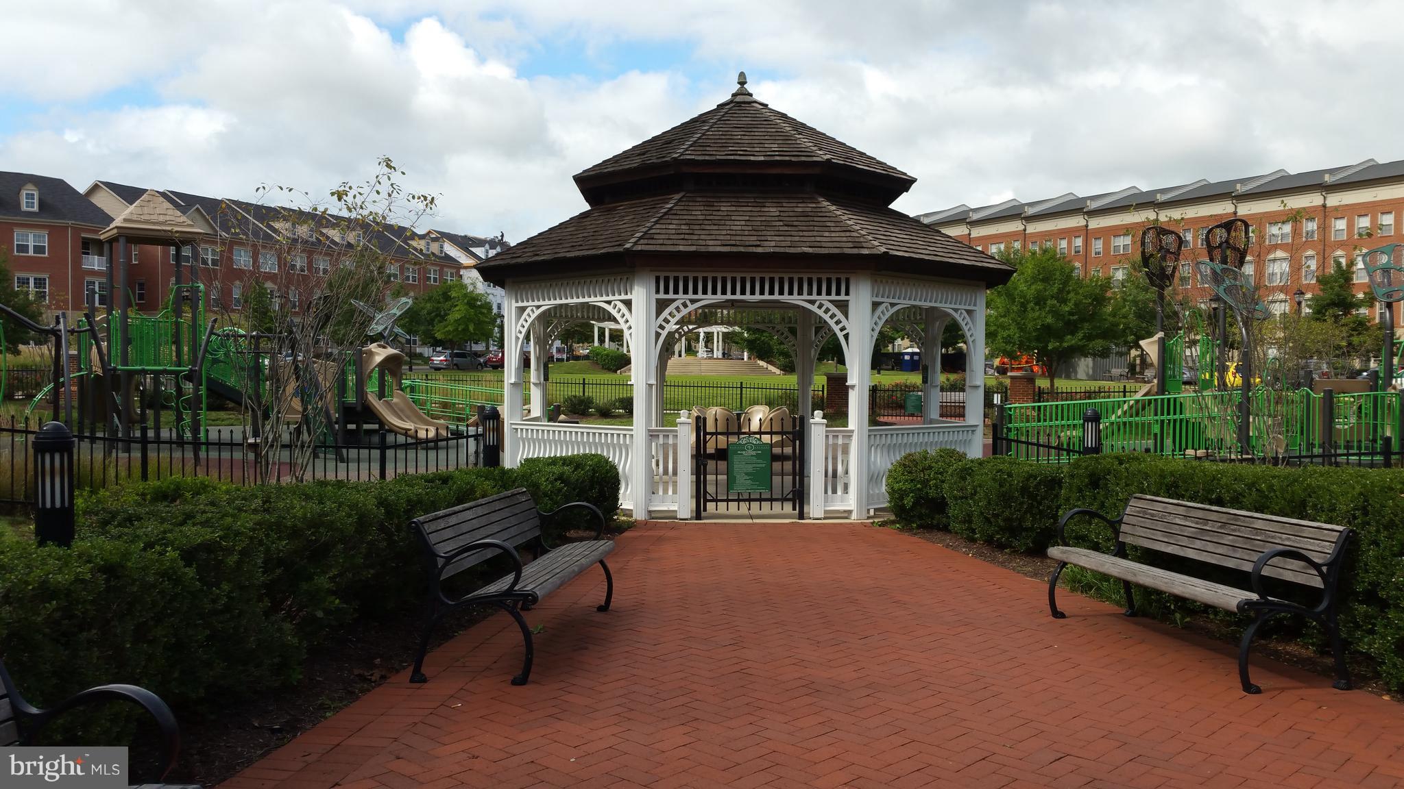 MADISON CRESCENT - Residential Lease