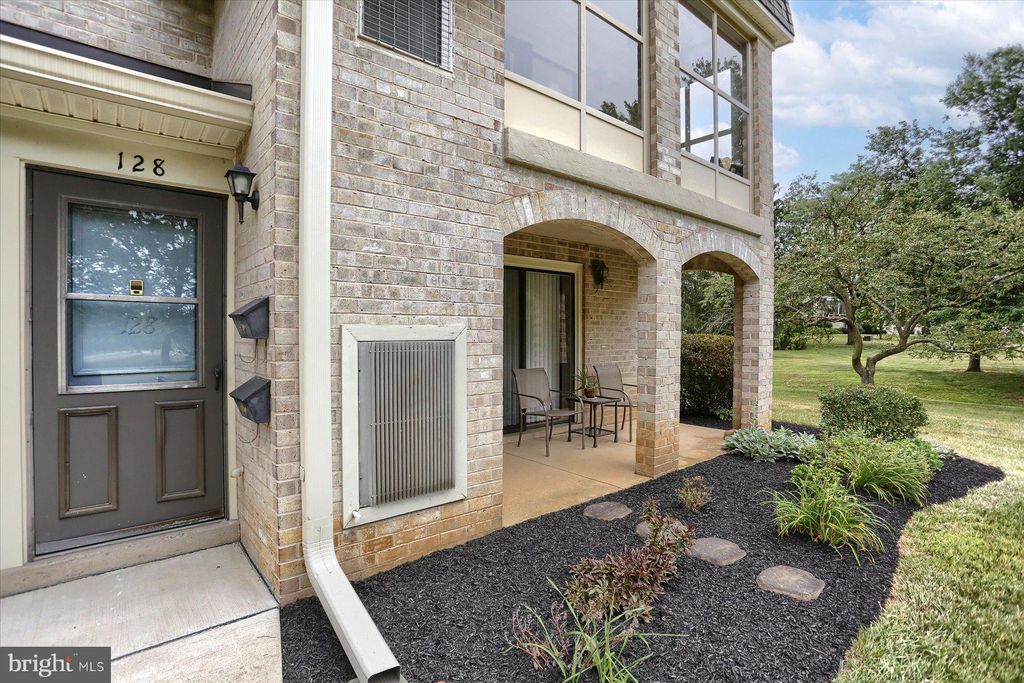 Photo of 128 VALLEYBROOK DR, LANCASTER, PA 17601 (MLS # PALA2036728)