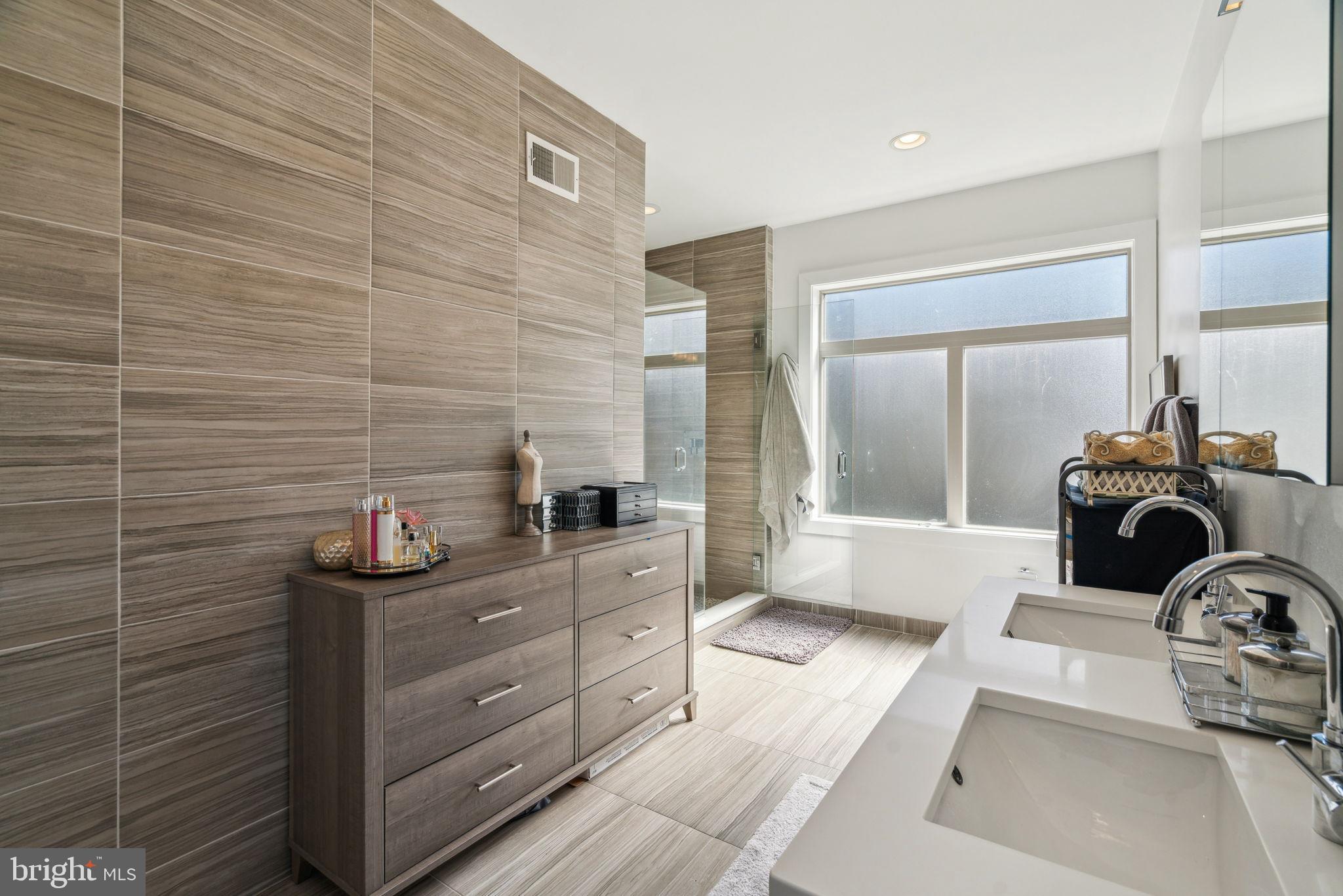 OLD CITY - Residential