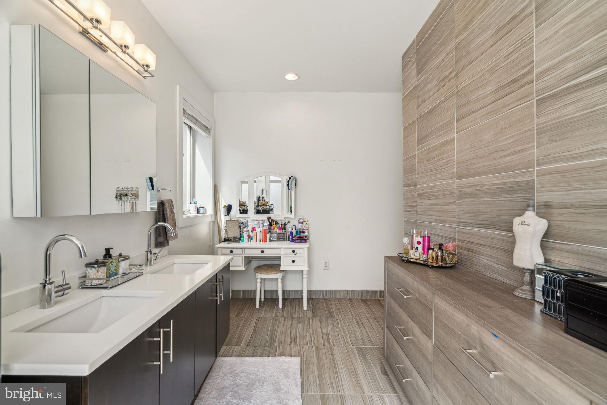 OLD CITY - Residential