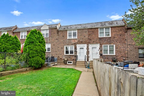 Townhouse For Sale - 2210 Dermond Avenue<br/> UPPER DARBY, PA 19082