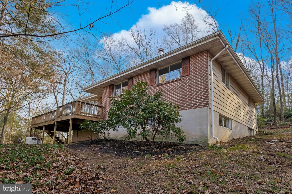 Photo of 10 Schoolhouse Road, Kirkwood, PA 17536 (MLS # PALA2044688)