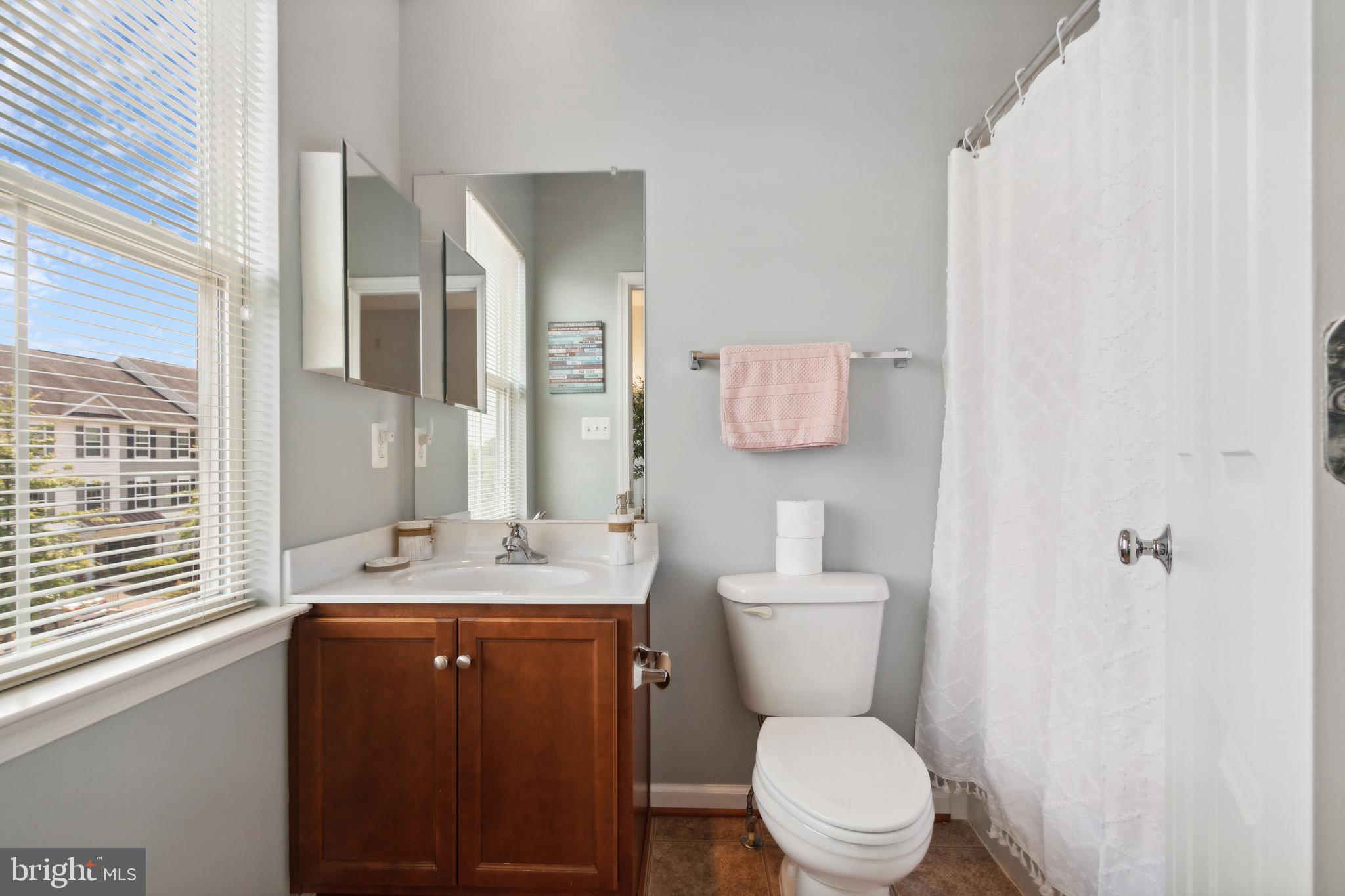 RIVER OAKS - Residential