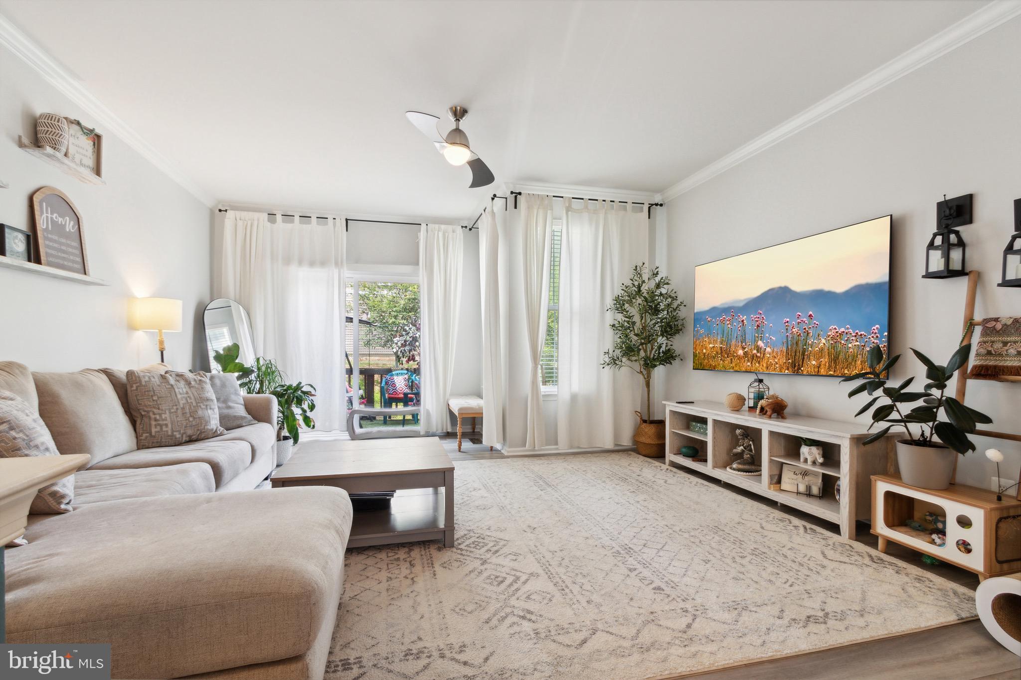 RIVER OAKS - Residential