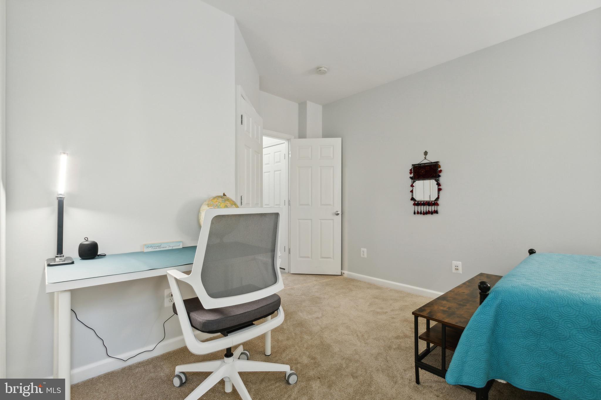 RIVER OAKS - Residential