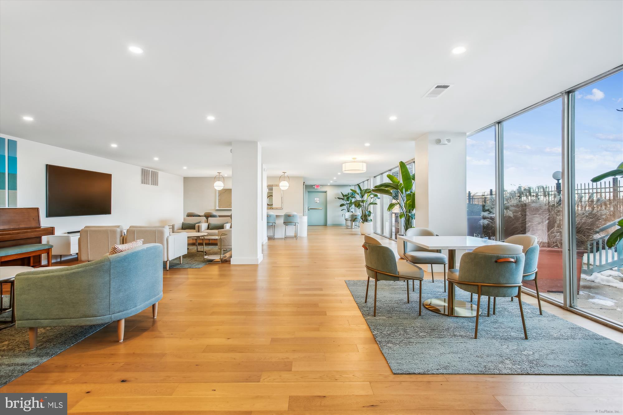 MARINA TOWERS - Residential