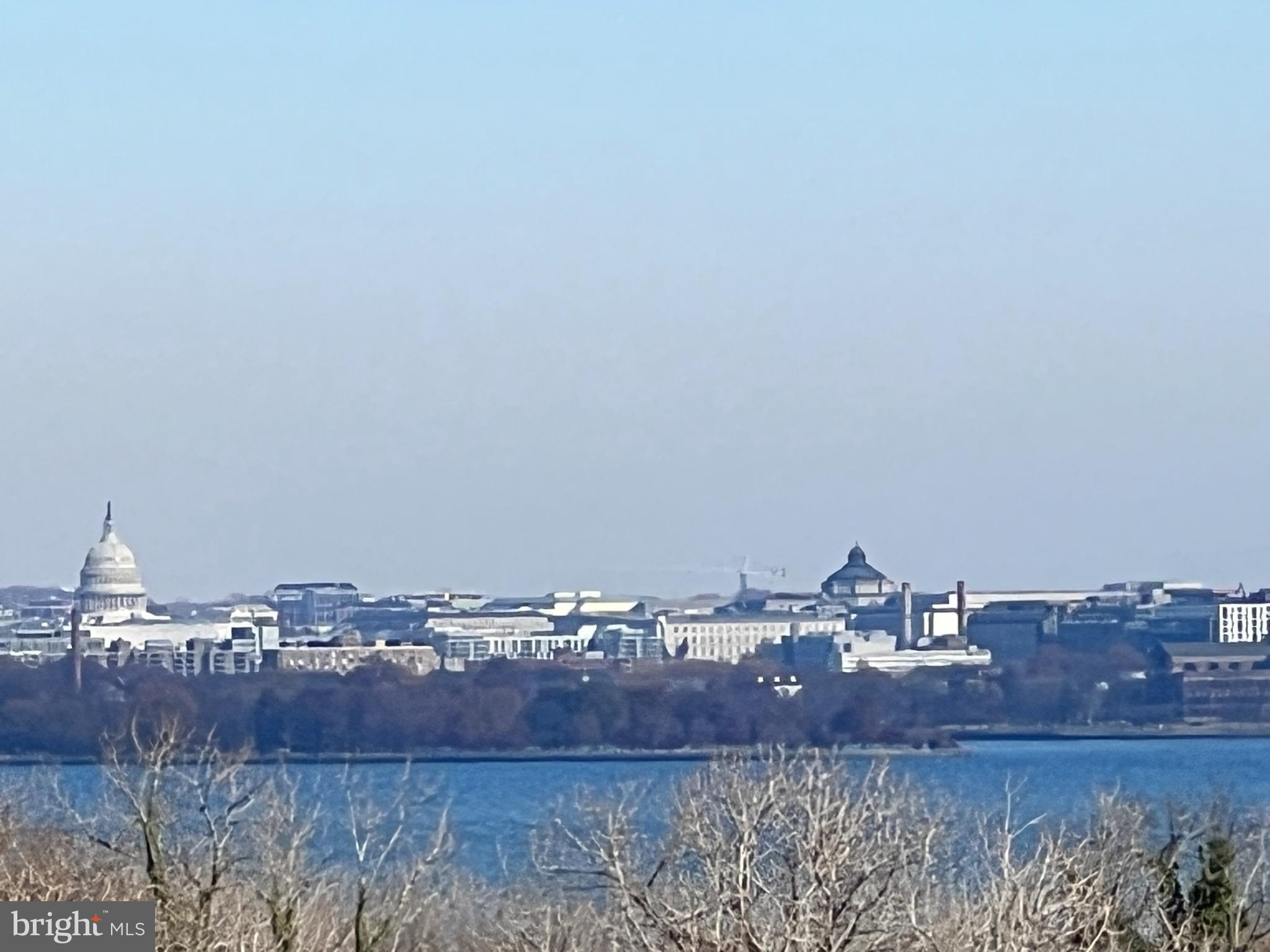 MARINA TOWERS - Residential