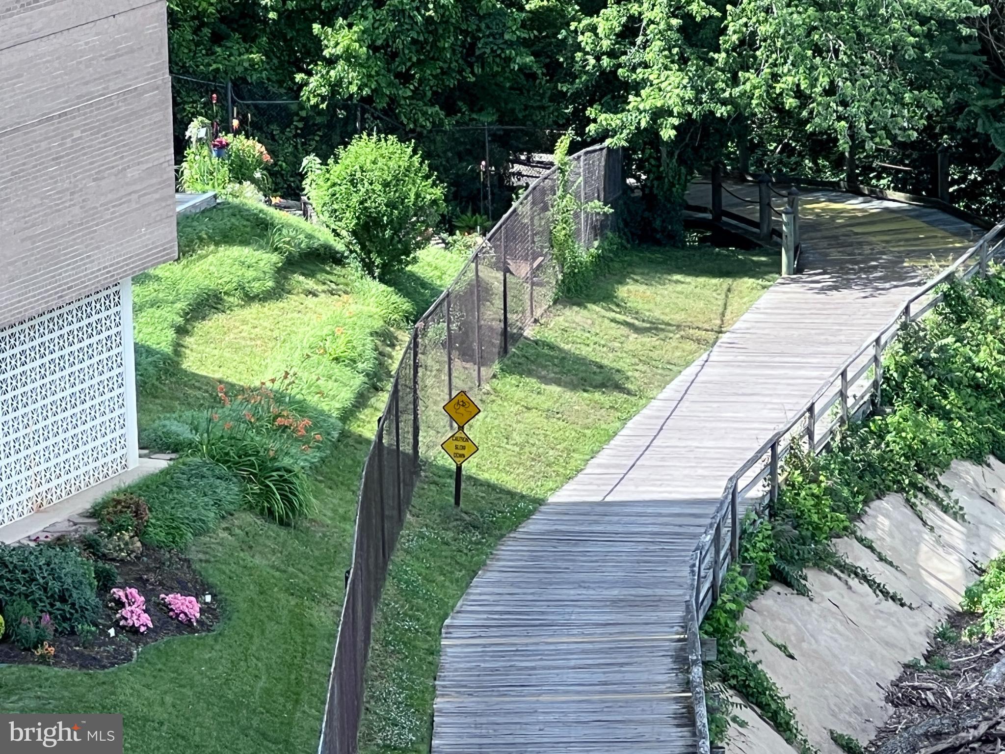 MARINA TOWERS - Residential