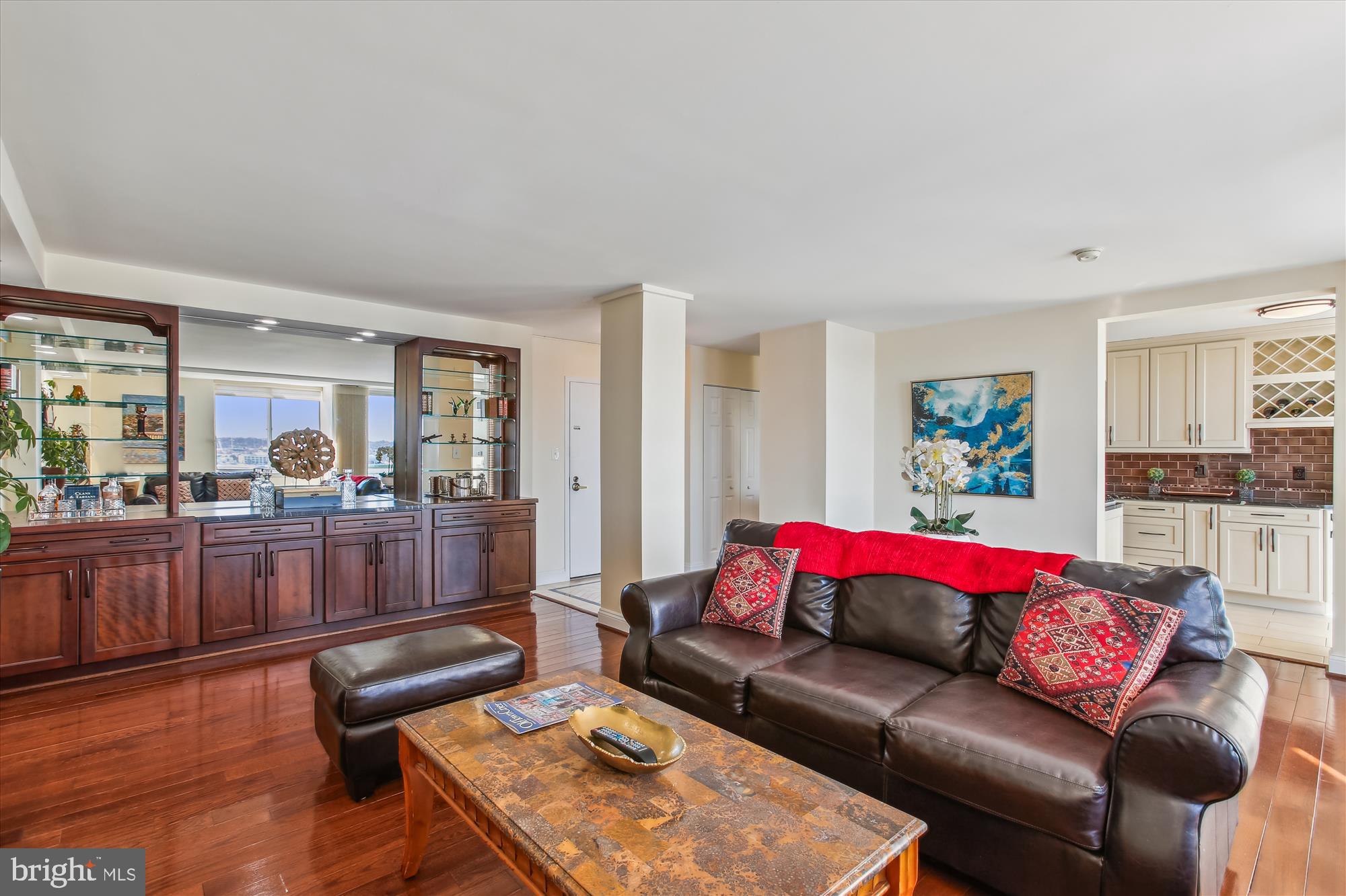 MARINA TOWERS - Residential