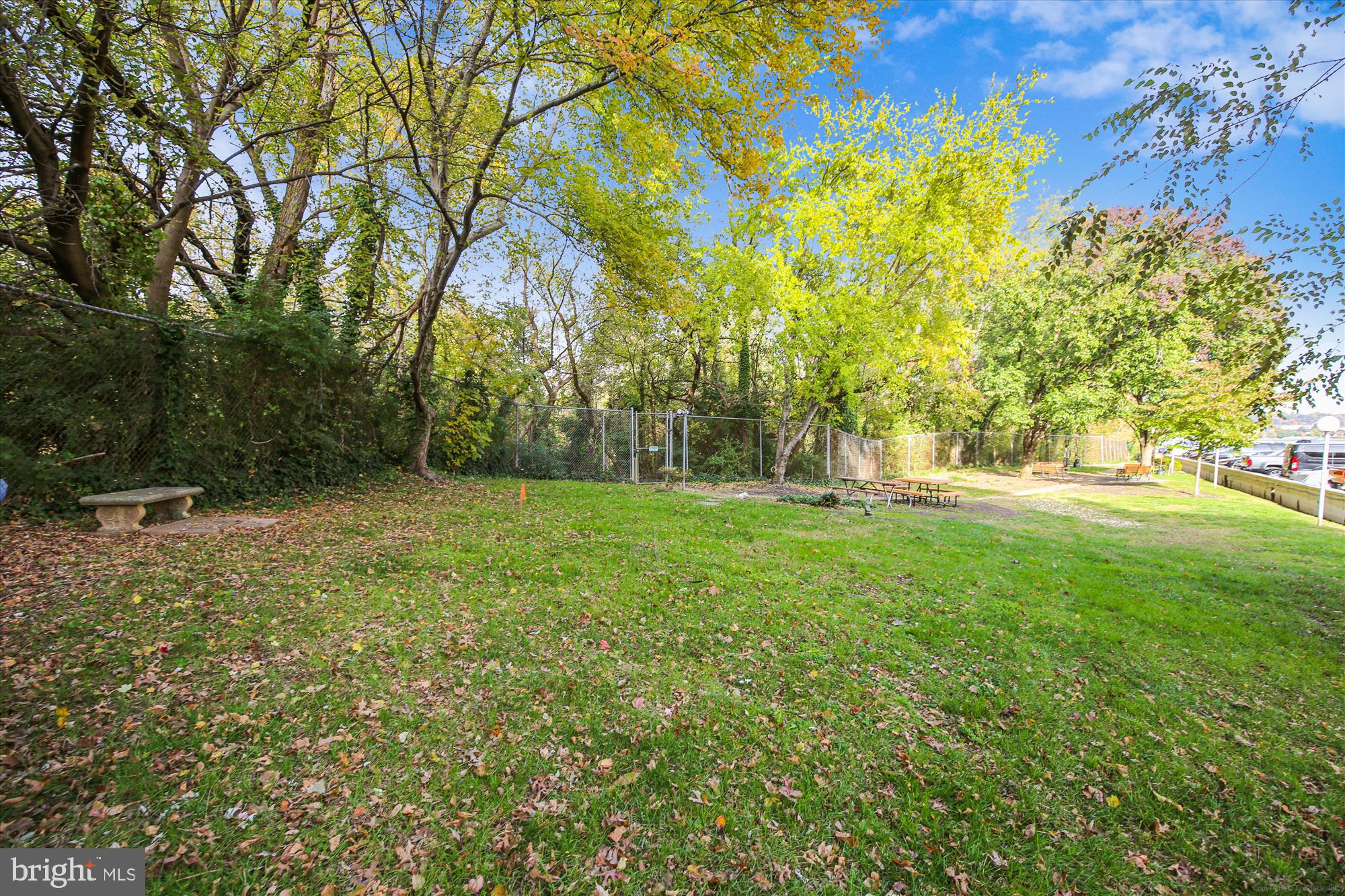 MARINA TOWERS - Residential