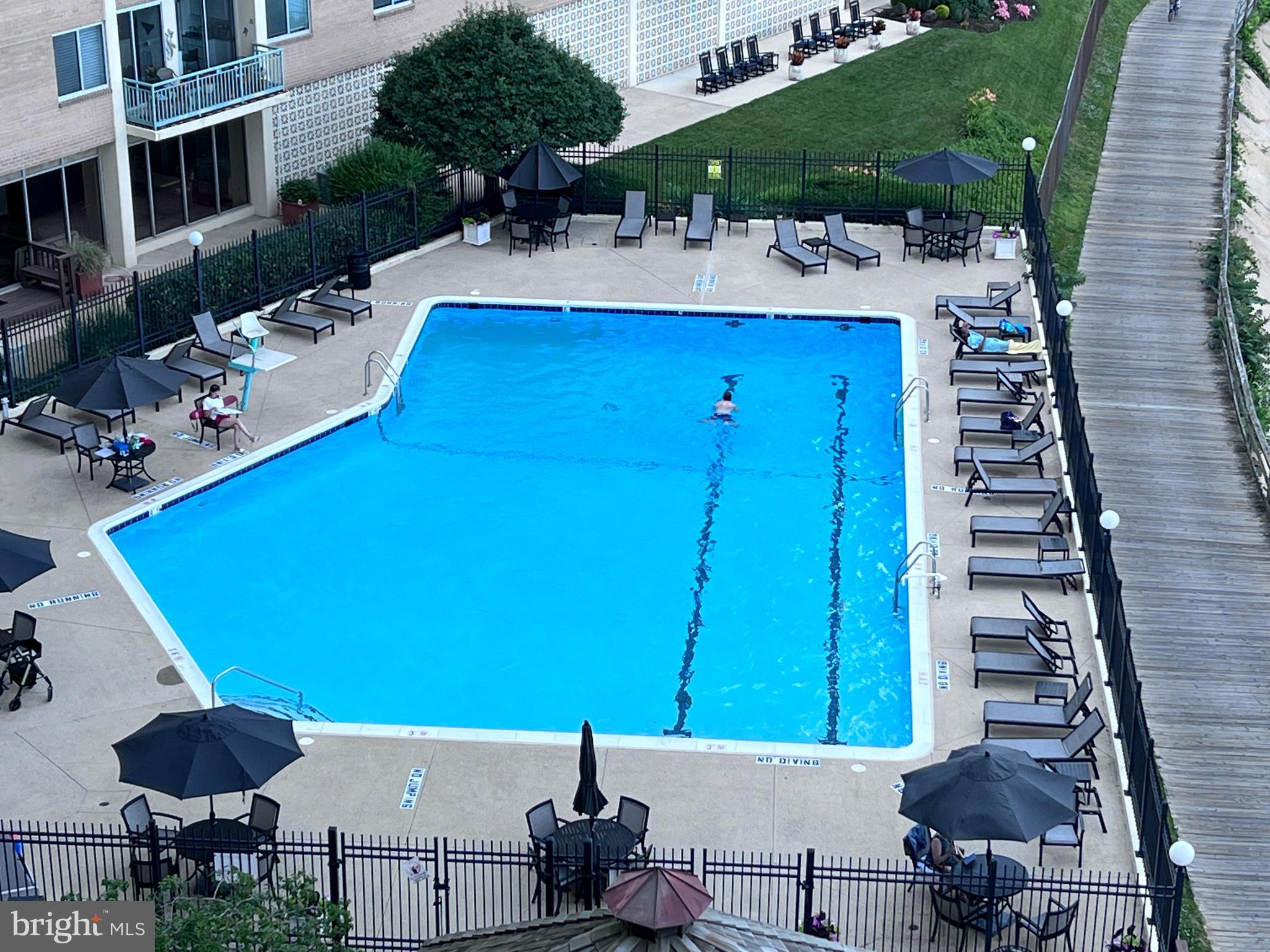 MARINA TOWERS - Residential