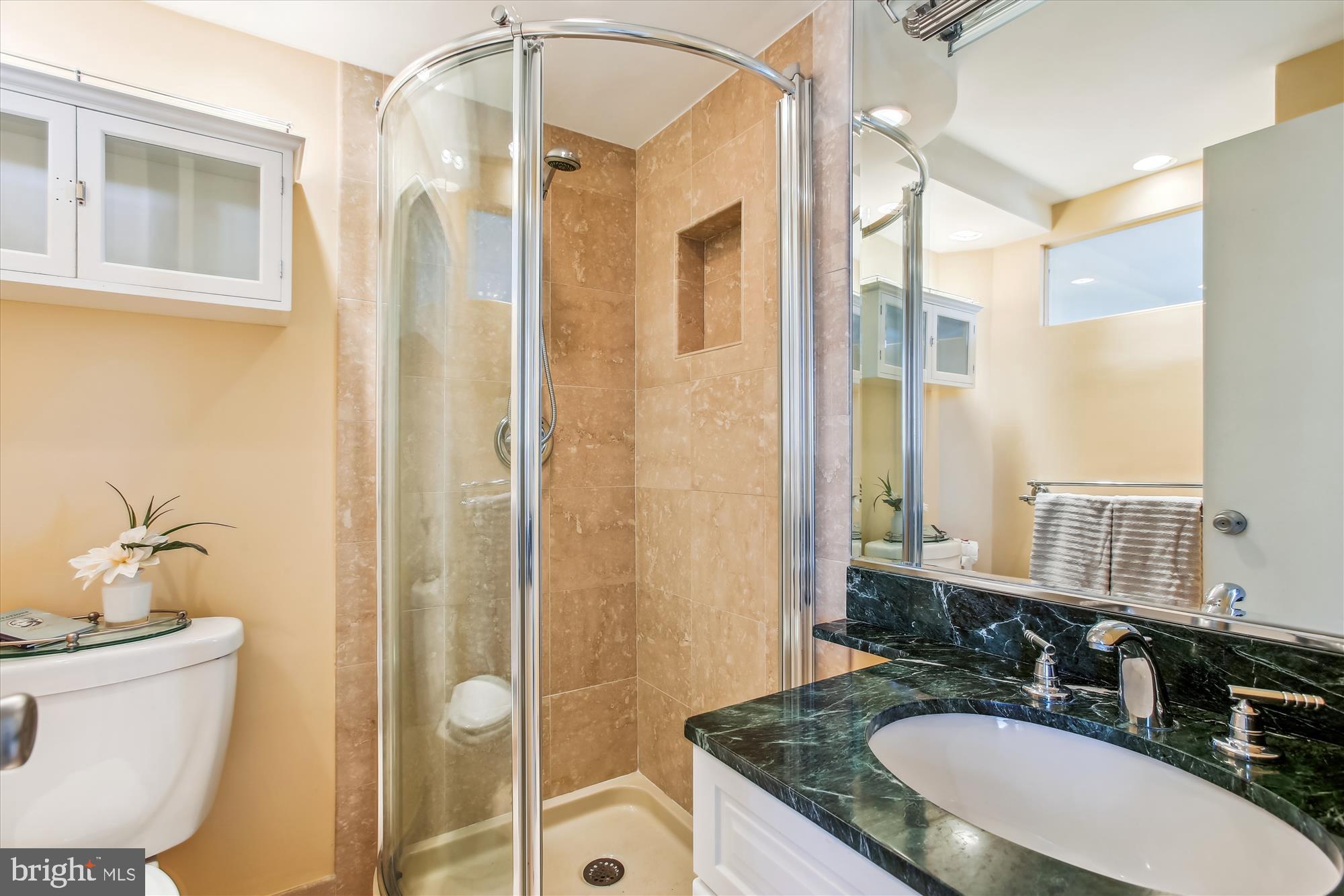 MARINA TOWERS - Residential