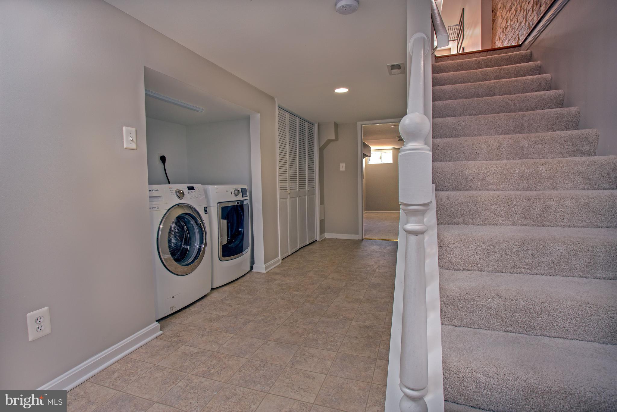 CHARLES VILLAGE - Residential