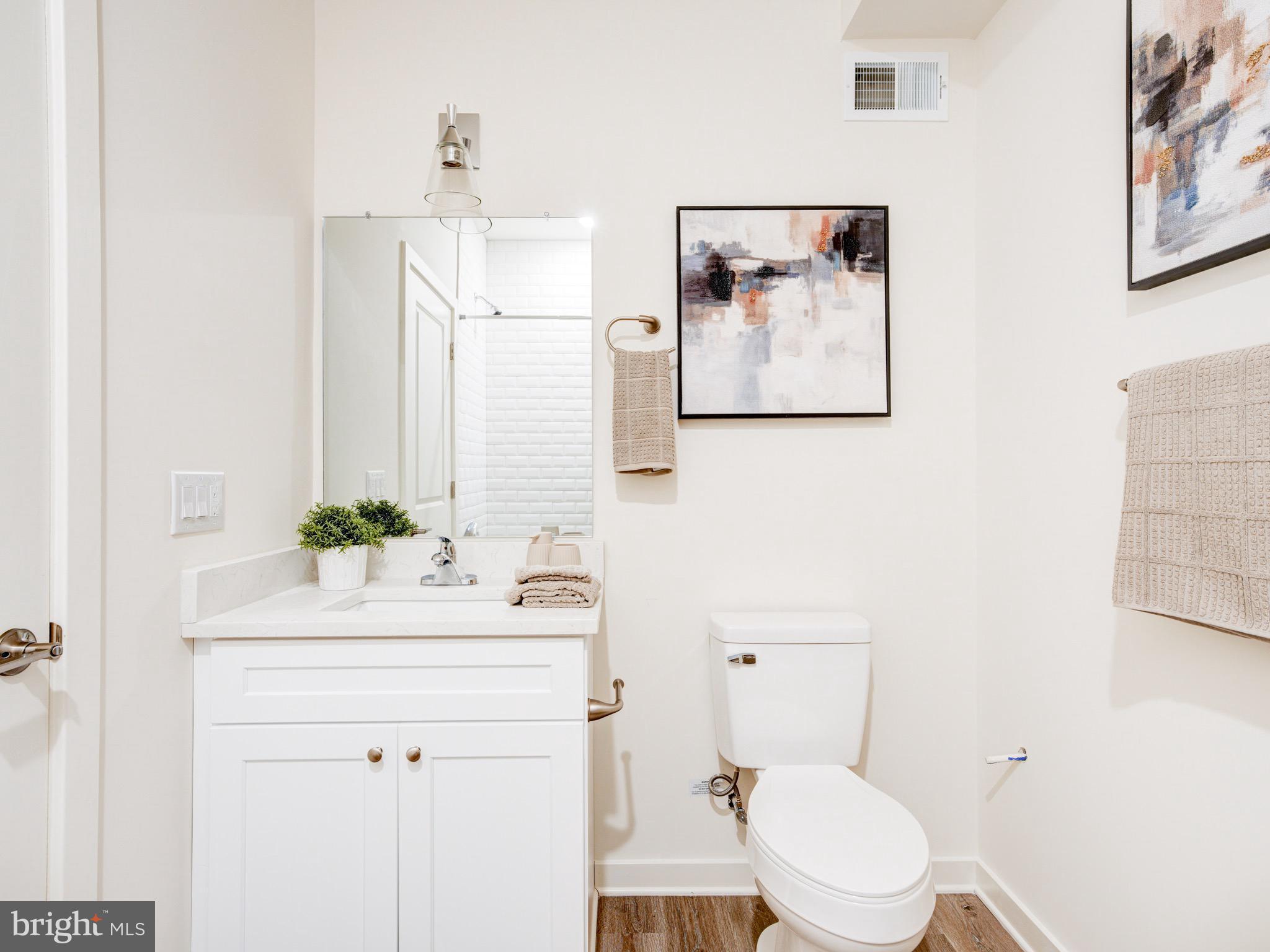 PORT RICHMOND - Residential