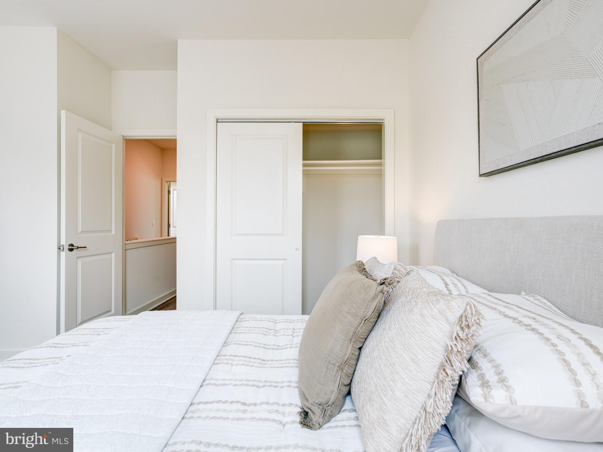 PORT RICHMOND - Residential