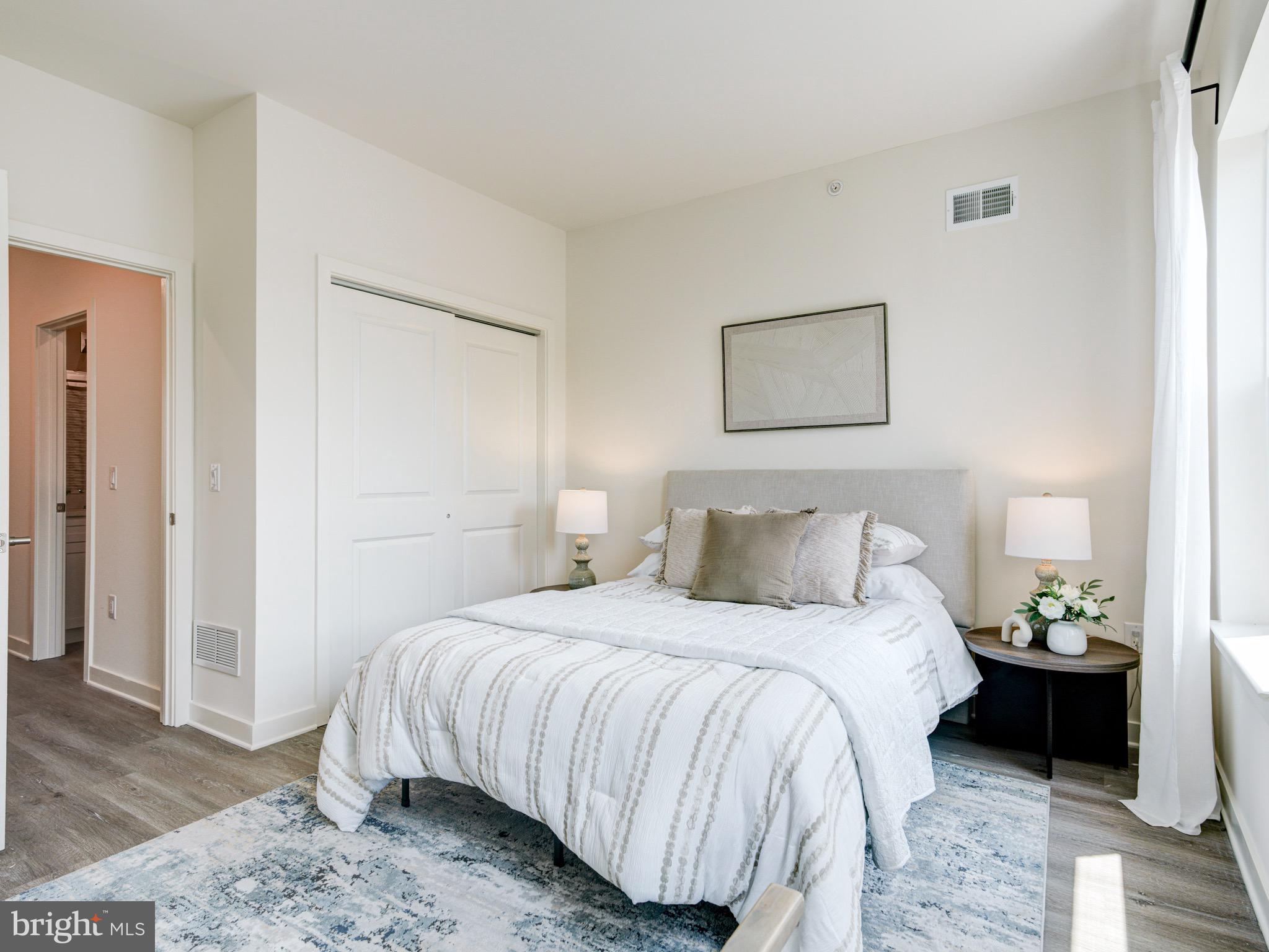 PORT RICHMOND - Residential