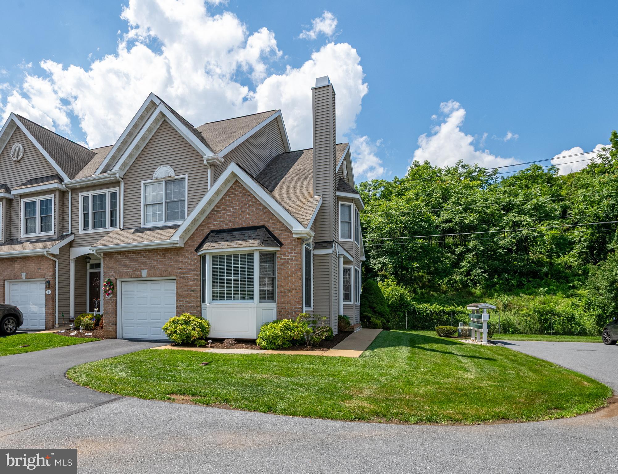 7 WYOMISSING COURT