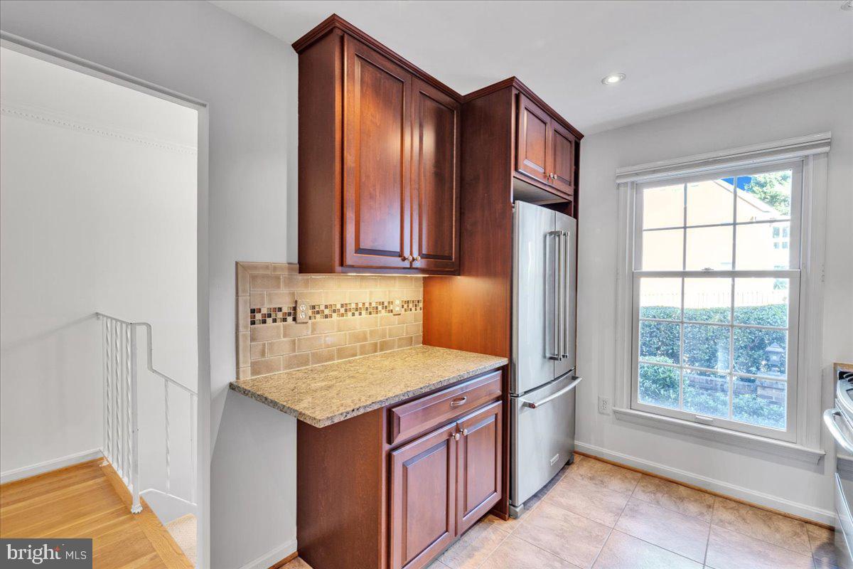 1901 ADAMS STREET N B