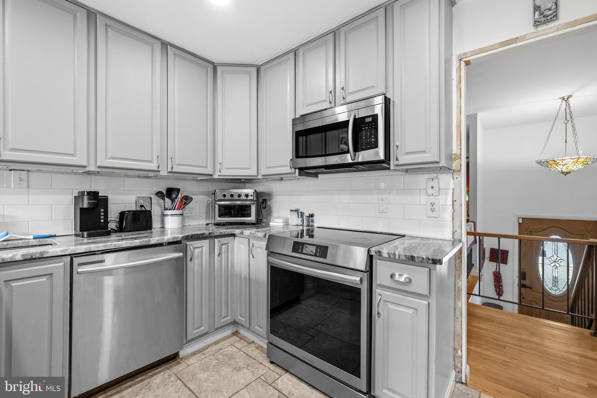 MAPLE RIDGE - Residential